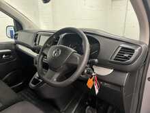 Vauxhall Vivaro 2.0 Turbo D 3100 Dynamic Panel Van 6dr Diesel Auto L2 H1 Euro 6 (s/s) (145 ps) - U2278