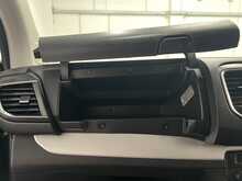 Vauxhall Vivaro 2.0 Turbo D 3100 Dynamic Panel Van 6dr Diesel Auto L2 H1 Euro 6 (s/s) (145 ps) - U2278