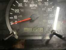 Isuzu Grafter 1.9D N35 Green Tipper 2dr Diesel Manual RWD SWB Euro 6 (SRW) (125 ps) 1.9 2dr Tipper Manual Diesel - U2287