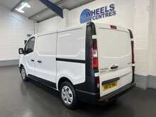 Renault Trafic 2.0 dCi Blue SL28 Business Panel Van 5dr Diesel Manual L1 H1 Euro 6 (s/s) (110 ps) - U2289