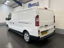 Renault Trafic 2.0 dCi Blue LL30 Business+ Panel Van 5dr Diesel Manual L2 H1 Euro 6 (s/s) (130 ps) - U2291