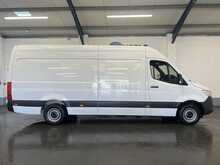 Mercedes-Benz Sprinter 2.0 315 CDI Progressive Panel Van 5dr Diesel Manual RWD L3 H2 Euro 6 (s/s) (150 ps) - U2292