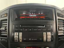 Mitsubishi Shogun 3.2 DI-DC SG2 SUV 5dr Diesel Auto 4WD Euro 5 LWB (197 ps) - U2293