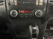 Mitsubishi Shogun 3.2 DI-DC SG2 SUV 5dr Diesel Auto 4WD Euro 5 LWB (197 ps) - U2293