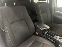 Toyota Hilux 2.4 D-4D Icon Pickup Double Cab 4dr Diesel Auto 4WD Euro 6 (s/s) (150 ps) - U2298