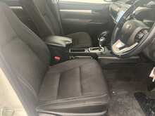 Toyota Hilux 2.4 D-4D Icon Pickup Double Cab 4dr Diesel Auto 4WD Euro 6 (s/s) (150 ps) - U2298
