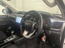 Toyota Hilux 2.4 D-4D Icon Pickup Double Cab 4dr Diesel Auto 4WD Euro 6 (s/s) (150 ps) - U2298