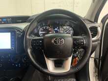 Toyota Hilux 2.4 D-4D Icon Pickup Double Cab 4dr Diesel Auto 4WD Euro 6 (s/s) (150 ps) - U2298