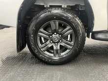 Toyota Hilux 2.4 D-4D Icon Pickup Double Cab 4dr Diesel Auto 4WD Euro 6 (s/s) (150 ps) - U2298