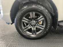 Toyota Hilux 2.4 D-4D Icon Pickup Double Cab 4dr Diesel Auto 4WD Euro 6 (s/s) (150 ps) - U2298
