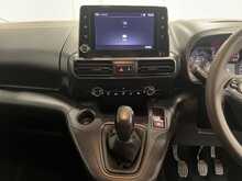 Vauxhall Combo 1.5 Turbo D 2000 Griffin Panel Van 4dr Diesel Manual L1 H1 Euro 6 (100 ps) - U2304