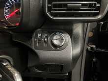 Vauxhall Combo 1.5 Turbo D 2000 Griffin Panel Van 4dr Diesel Manual L1 H1 Euro 6 (100 ps) - U2304