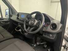 Mercedes-Benz Sprinter 2.0 315 CDI Progressive Panel Van 5dr Diesel Manual RWD L3 H2 Euro 6 (s/s) (150 ps) - U2307