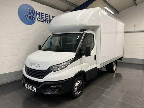 Iveco Daily 2.3D HPI 14V 35C 3450 Luton 2dr Diesel Manual L3 Euro 6 (s/s) (DRW) (136 ps) 2.3 2dr Luton Manual 2.3 2dr Luton Manual Diesel