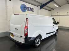 Ford Transit Custom 2.0 300 EcoBlue Leader Panel Van 5dr Diesel Manual L2 H1 Euro 6 (s/s) (130 ps) - U2322