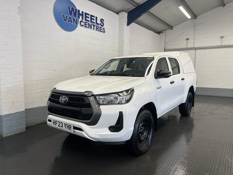Toyota Hilux 2.4 D-4D Icon Pickup Double Cab 4dr Diesel Auto 4WD Euro 6 (s/s) (150 ps)