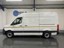 Mercedes-Benz Sprinter 2.0 315 CDI Progressive Panel Van 5dr Diesel Manual RWD L2 H2 Euro 6 (s/s) (150 ps) - U2340