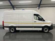 Mercedes-Benz Sprinter 2.0 315 CDI Progressive Panel Van 5dr Diesel Manual RWD L2 H2 Euro 6 (s/s) (150 ps) - U2340