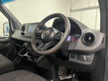 Mercedes-Benz Sprinter 2.0 315 CDI Progressive Panel Van 5dr Diesel Manual RWD L2 H2 Euro 6 (s/s) (150 ps) - U2340