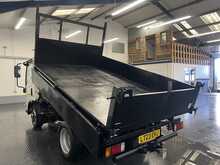 Isuzu Grafter 1.9D N35 Green TIPPER 2dr Diesel Manual RWD SWB Euro 6 (TRW) (125 ps) 1.9 2dr Tipper Manual DIESEL - U2355