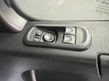 Renault Master 2.3 dCi 35 Business+ Panel Van 4dr Diesel Manual FWD LWB Medium Roof Euro 6 (135 ps) - U2356