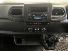 Renault Master 2.3 dCi 35 Business+ Panel Van 4dr Diesel Manual FWD LWB Medium Roof Euro 6 (135 ps) - U2356