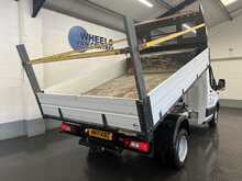 Ford Transit 2.0 350 EcoBlue HD Leader Tipper 2dr Diesel Manual RWD L2 Euro 6 (s/s) (130 ps) 2.0 2dr Tipper - U2358