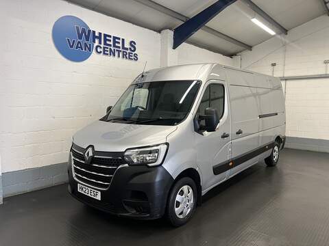 Renault Master 2.3 dCi 35 Business+ Panel Van 4dr Diesel Manual FWD MWB Medium Roof Euro 6 (135 ps)