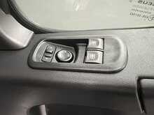 Renault Master 2.3 dCi 35 Business+ Panel Van 4dr Diesel Manual FWD LWB Medium Roof Euro 6 (135 ps) - U2359