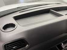 Renault Master 2.3 dCi 35 Business+ Panel Van 4dr Diesel Manual FWD LWB Medium Roof Euro 6 (135 ps) - U2359
