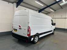 Renault Master Master 2.3 dCi 35 Business+ FWD LWB Medium Roof Euro 6 4dr - U237