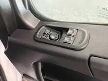 Renault Master Master 2.3 dCi 35 Business+ FWD LWB Medium Roof Euro 6 4dr - U237