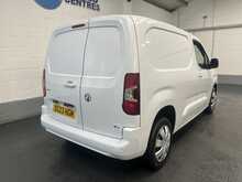 Vauxhall Combo 1.5 Turbo D 2300 Pro Panel Van 5dr Diesel Manual L1 H1 Euro 6 (s/s) (100 ps) - U2380