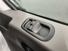 Ford Transit 350 EcoBlue Leader 2.0 2dr Luton Manual Diesel - U2409