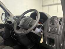Vauxhall Movano L3 Luton Van with Tail-lift  2.3 CDTi 3500 2.3 2dr Luton Manual Diesel - U2414