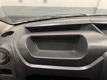 Vauxhall Movano L3 Luton Van with Tail-lift  2.3 CDTi 3500 2.3 2dr Luton Manual Diesel - U2414