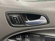 Ford Transit Connect 1.5 250 EcoBlue Limited Panel Van 5dr Diesel Manual L2 Euro 6 (s/s) (100 ps) - U2421