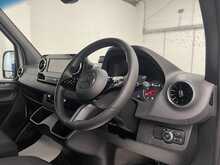 Mercedes-Benz Sprinter 2.0 315 CDI PRO Panel Van 5dr Diesel G-Tronic RWD L3 H2 Euro 6 (s/s) (150 ps) - U2424