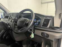 Ford Transit 2.0 350 EcoBlue Leader Luton Van 2dr Diesel Manual RWD L4 Euro 6 (s/s) (130 ps) 2.0 2dr Luton Manual - U2430