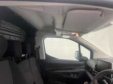 Vauxhall Combo 1.5 Turbo D 2000 Sportive Panel Van 4dr Diesel Manual L1 H1 Euro 6 (100 ps) - U2435