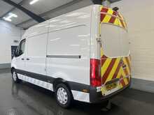 Mercedes-Benz Sprinter 2.0 317 CDI Premium Panel Van 5dr Diesel Automatic RWD L2 H2 Euro 6 (s/s) (170 ps) 2.0 5dr Panel Van - U2443
