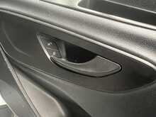 Mercedes-Benz Sprinter 2.0 317 CDI Premium Panel Van 5dr Diesel Automatic RWD L2 H2 Euro 6 (s/s) (170 ps) 2.0 5dr Panel Van - U2444