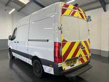 Mercedes-Benz Sprinter 2.0 317 CDI Premium Panel Van 5dr Diesel Automatic RWD L2 H2 Euro 6 (s/s) (170 ps) 2.0 5dr Panel Van - U2444