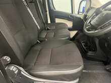 Peugeot Boxer 2.0 BlueHDi 335 Professional Panel Van 5dr Diesel Manual L3 H2 Euro 6 (130 ps) - U2448
