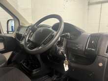 Peugeot Boxer 2.0 BlueHDi 335 Professional Panel Van 5dr Diesel Manual L3 H2 Euro 6 (130 ps) - U2448