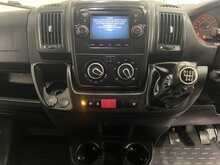 Peugeot Boxer 2.0 BlueHDi 335 Professional Panel Van 5dr Diesel Manual L2 H2 Euro 6 (130 ps) - U2450