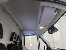 Iveco Daily 2.3D HPI 14V 35S 3520 Panel Van 5dr Diesel HiMatic MWB H2 Euro 6 (s/s) (136 ps) - U2460
