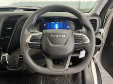 Iveco Daily 2.3D HPI 14V 35S 3520 Panel Van 5dr Diesel HiMatic MWB H2 Euro 6 (s/s) (136 ps) - U2460