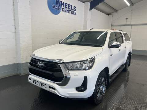 Toyota Hilux 2.4 D-4D Active Extra Pickup Extended Cab 4dr Diesel Manual 4WD Euro 6 (s/s) (150 ps)