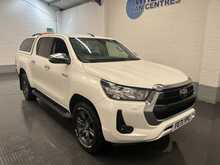 Toyota Hilux 2.4 D-4D Icon Pickup Double Cab 4dr Diesel Auto 4WD Euro 6 (s/s) (150 ps) - U2462